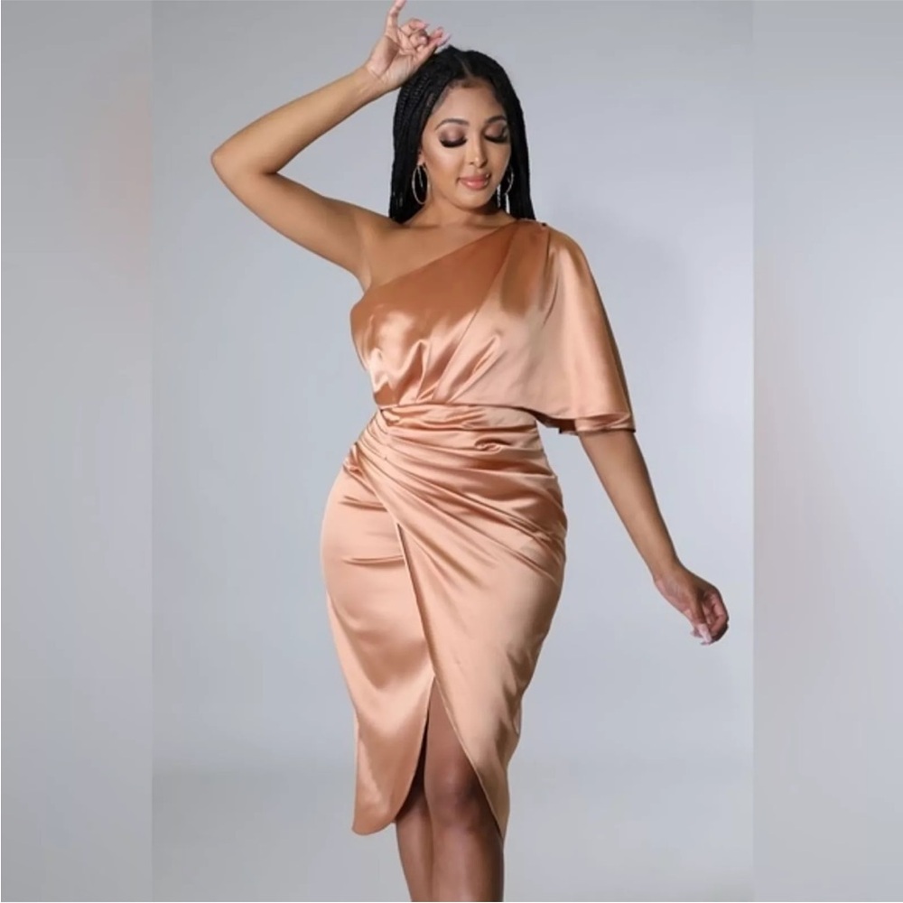 CUPSHE NWT LUX SATIN ONE SHOULDER GLAM APRICOT DRESS SIZE SM ELEGANT PTP 14 L 44 - Picture 5 of 15